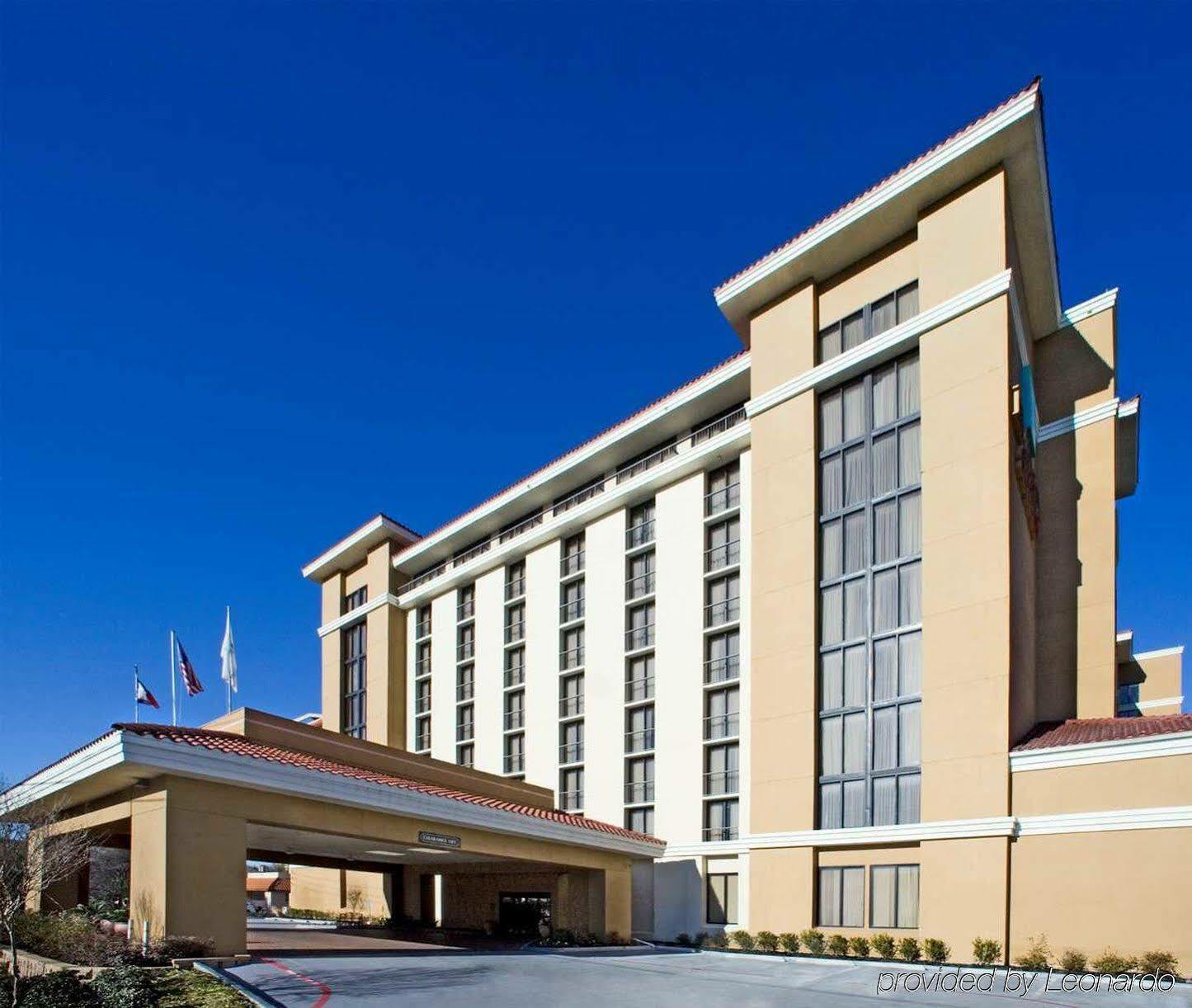 Embassy Suites Dallas - Park Central Area Exterior foto