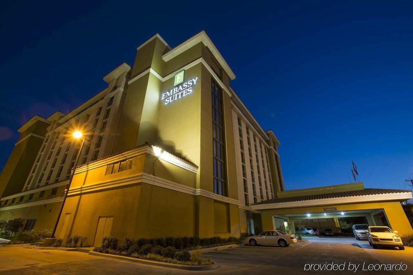 Embassy Suites Dallas - Park Central Area Exterior foto